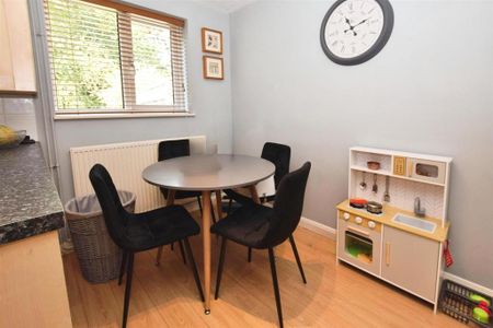 2 bedroom terraced house to rent - Photo 3