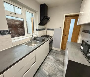 3 bedroom terraced house to rent - Photo 1