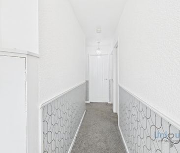 2 bedroom bungalow to rent - Photo 2