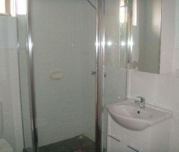 9/14 Fordholm Road, Hawthorn VIC 3122 - Photo 3