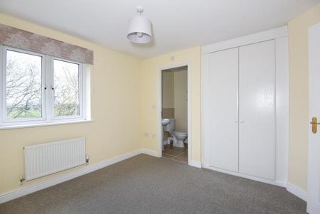 3 bedroom end of terrace house to rent - Photo 3