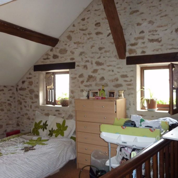 Location Maison 2 pièces 34m² ST SAUVEUR SUR ECOLE 77930 - Photo 1