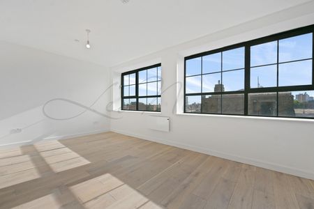 Caroline Street, Limehouse, E1 - Photo 3