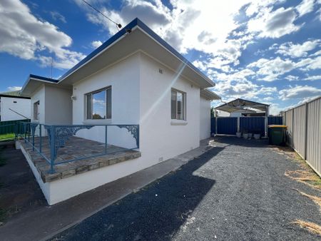Century 21 Central West - 02 6852 3793 - Photo 2