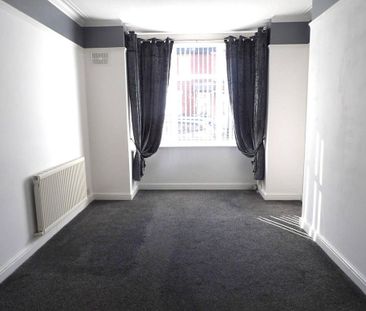 3 bedroom end of terrace house to rent - Photo 6