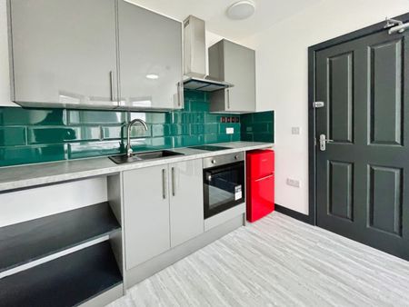 1 bedroom Flat To Let Total Size: 1077 SQ FT - Photo 4