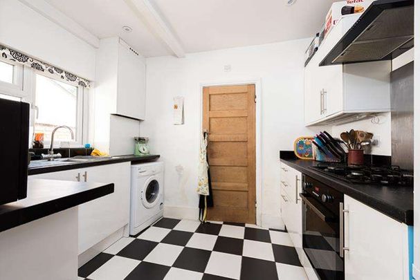 Divinity Road, Oxford, OX4 - Photo 1