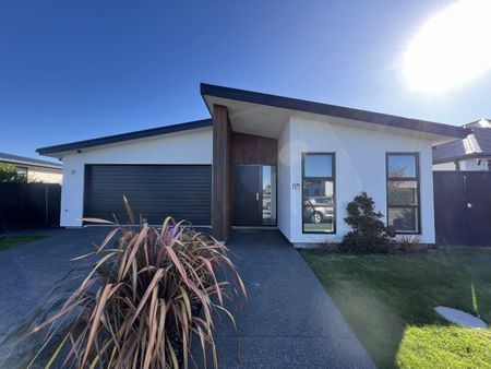 15 Robert Duncan Road, Belfast - Photo 2