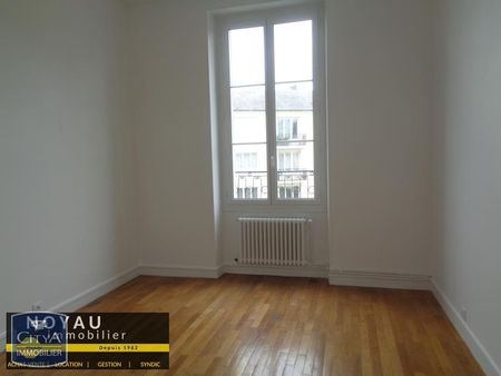 Location Appartement 4 pièces 102m² ALENCON 61000 - Photo 3
