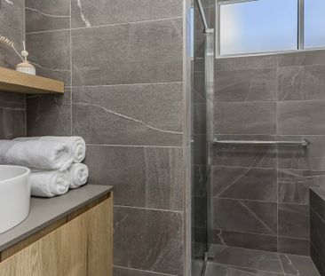Luxury Furnished Coastal Retreat with Heated Magnesium Pool - Photo 2