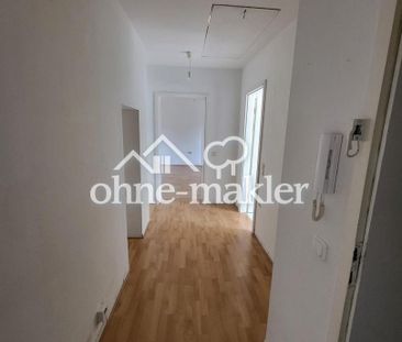 Großzügige 4-Zimmer-Dachgeschosswohnung mit zusätzlichem Dachboden - Photo 1