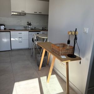 Location Appartement 1 pièce 22m² ST GENIS LAVAL 69230 - Photo 2