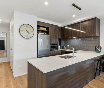 Fully furnished luxury living - Photo 5