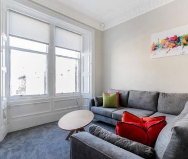 3 bedroom flat to rent - Photo 3