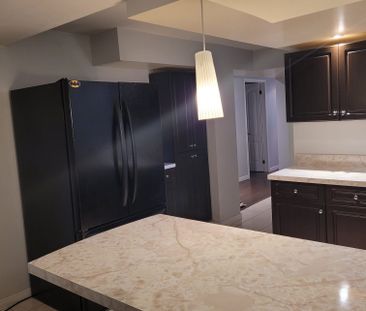 For Lease - 301 Via Romano Boulevard, Vaughan, Ontario - Photo 5