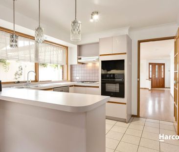 4 Bedrooms - with a studio - Photo 2