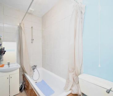 3 Bed Terraced House, Warwick Street, LE3 - Photo 4