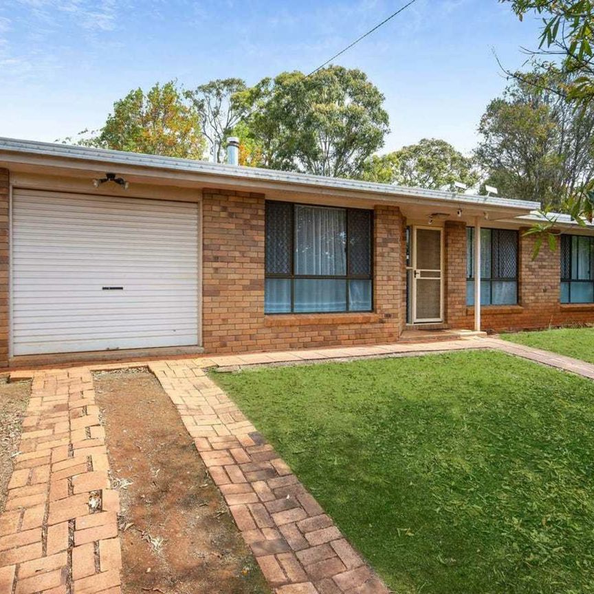 15 Melita Crescent, WILSONTON HEIGHTS - Photo 2