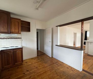 freshly painted 2 bedroom home. - Photo 5