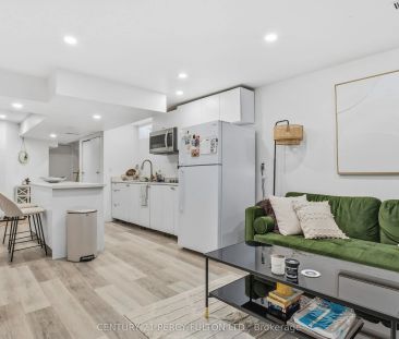 907 Oaktree Crescent #Basement - Photo 4