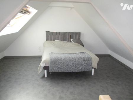 Carnin, T3 rénové mezzanine, 73m2, cuisine équipée, stationnement. Dispo 31/01/2025. Loyer:700€, - Photo 2