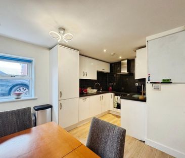 2 bedroom flat to rent - Photo 6