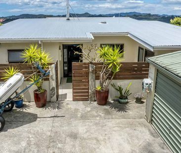 Sit Back & Relax – Enjoy The View - Photo 4