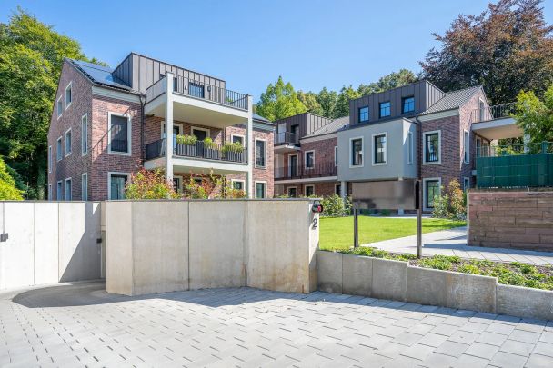 Exklusive Neubauwohnung mit atemberaubendem Fernblick und Balkonparadies! - Photo 1