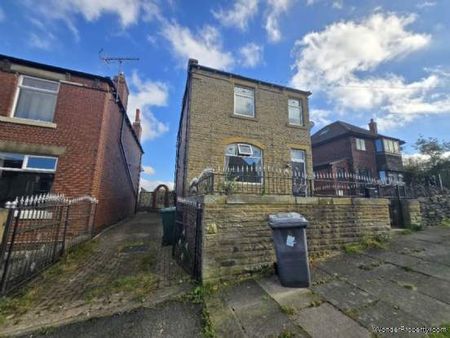 3 bedroom property to rent in Batley - Photo 2