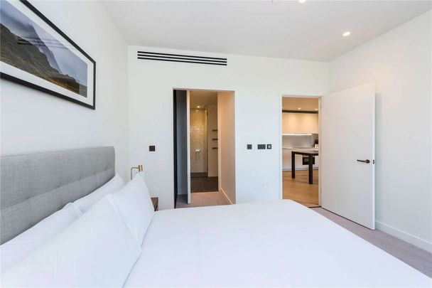 A fantastic 1 bedroom apartment in the iconic Television Centre development. - Photo 1