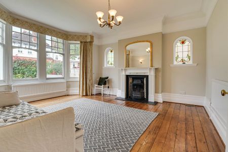 Moreton Avenue, Harpenden, Hertfordshire, AL5 2EU - Photo 4