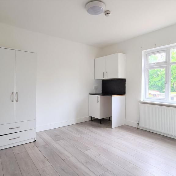 4 bedroom terraced house to rent - Photo 1