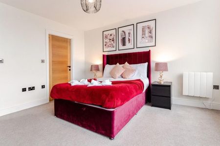 4 bedroom townhouse to rent - Photo 2