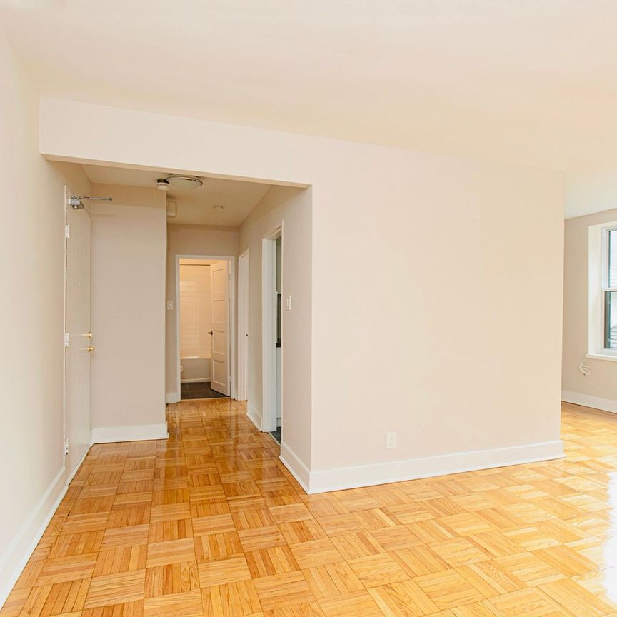 For Lease - 1545 Bathurst Street Unit# 403, Toronto, Ontario - Photo 1