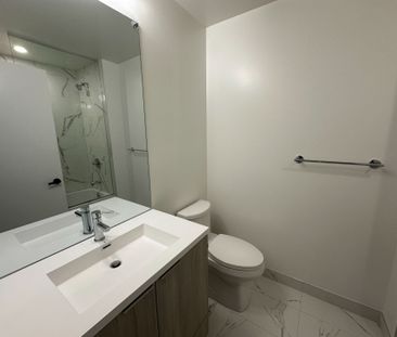 For Lease - 8 Interchange Way Unit# 5205, Vaughan, Ontario - Photo 3