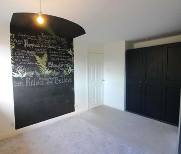 3 bedroom semi-detached house to rent - Photo 6