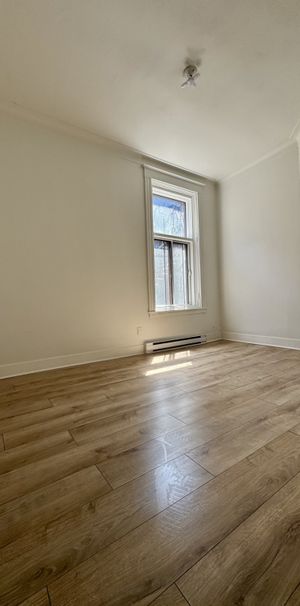 Ville-Marie - Superbe 6 1/2 Rénové - Photo 1