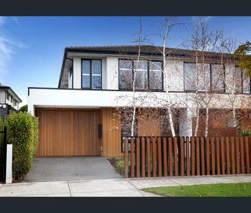 Luxury Entertainer! - Photo 4