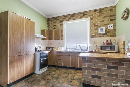 Charming brick home close to Town - Photo 4