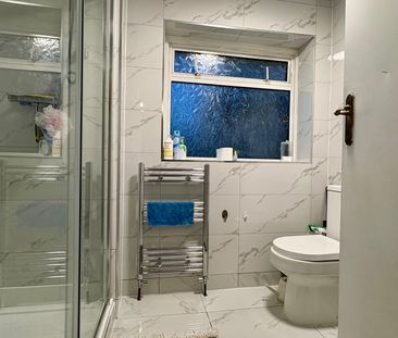 Moor Lane, Harmondsworth, West Drayton, UB7 0AR - Photo 6