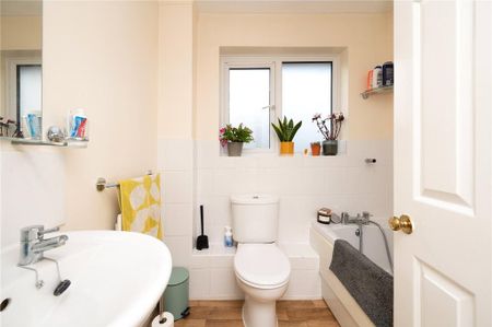 2 bedroom terraced house to rent - Photo 2