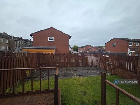 3 bedroom terraced house to rent - Photo 5