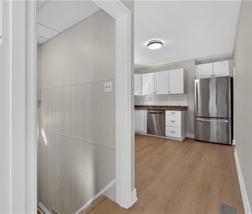 16 NOTTINGHAM Avenue, Hamilton, Ontario, L8T3N5 - Photo 1