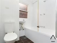 One Bedroom Renovated Apartment in a Fantastic Location - Photo 3