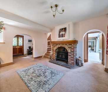 6 bedroom detached house to rent - Photo 3