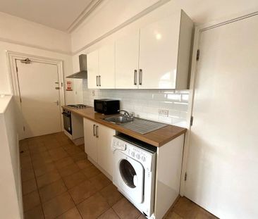 1 bedroom flat to rent - Photo 4