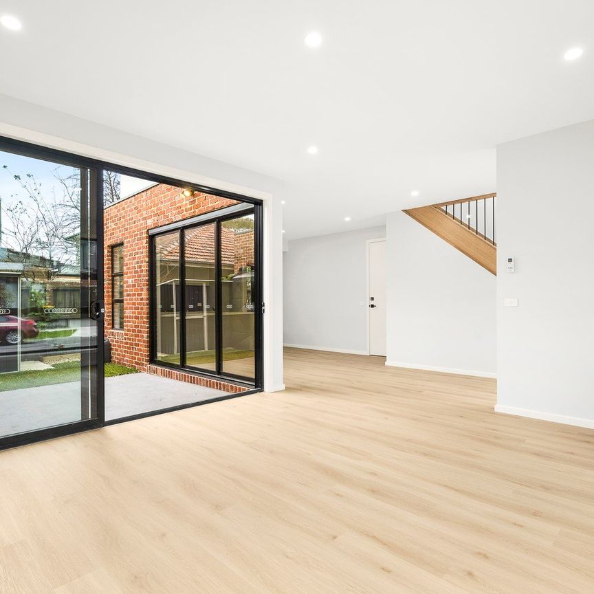 1B Caringa Street, Pascoe Vale VIC 3044 - Photo 1