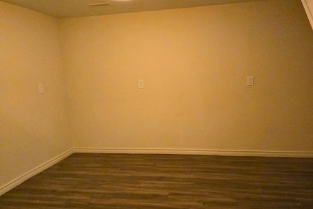 For Lease - 33 Dundas Crescent Unit# Lower Level, St. Catharines, Ontario - Photo 2