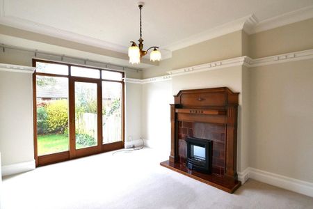 3 bedroom semi-detached house to rent - Photo 3