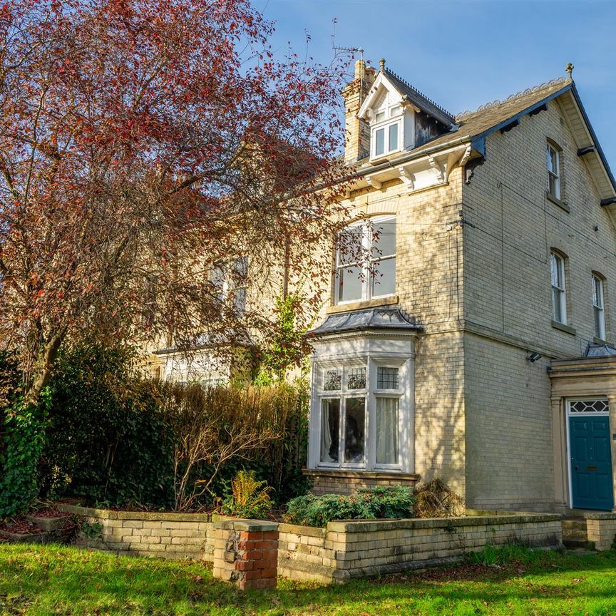 First Floor Flat, 45 Heslington Lane, Fulford - Photo 1